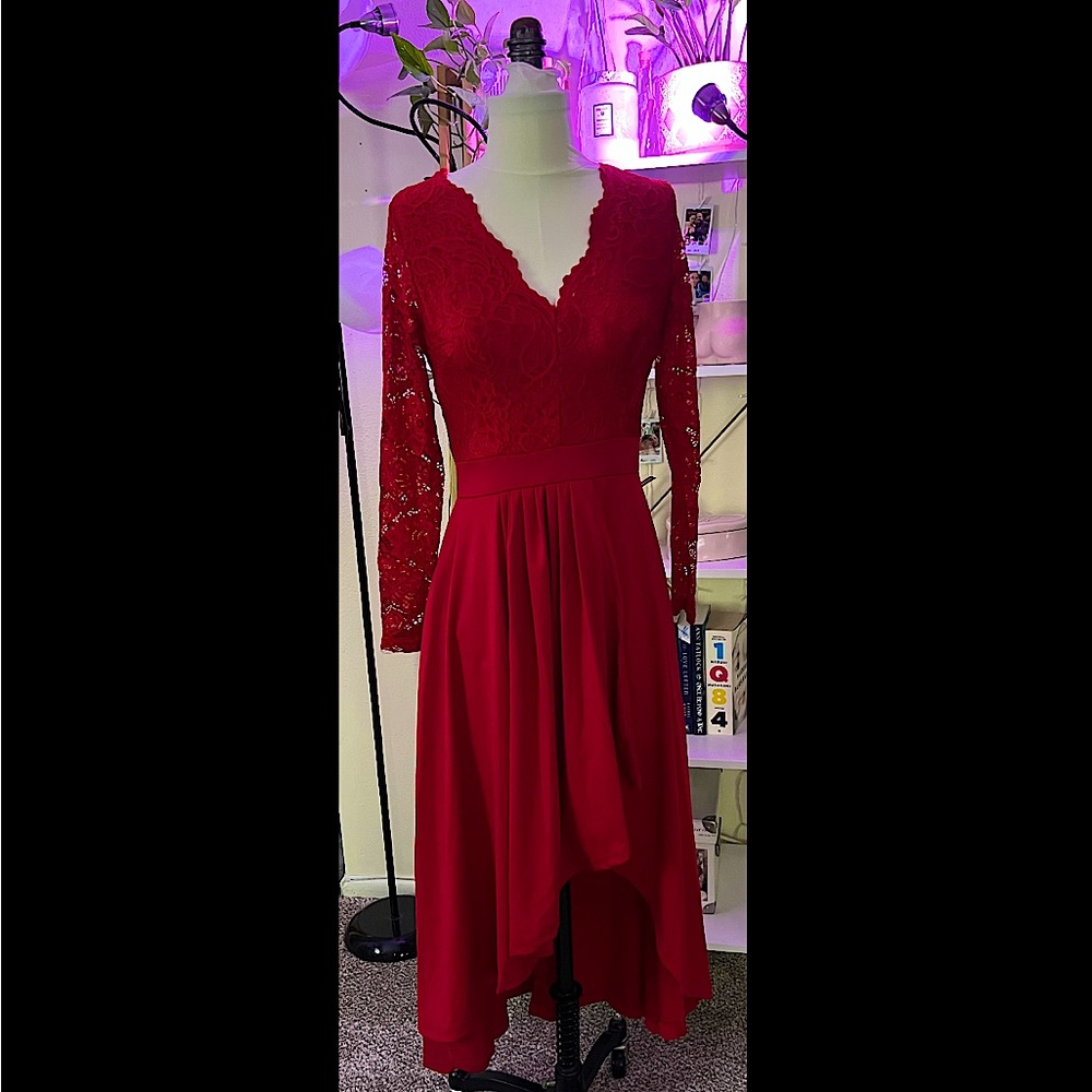 CHICSEW Red Lacey Dress with Back cutout Sise Small